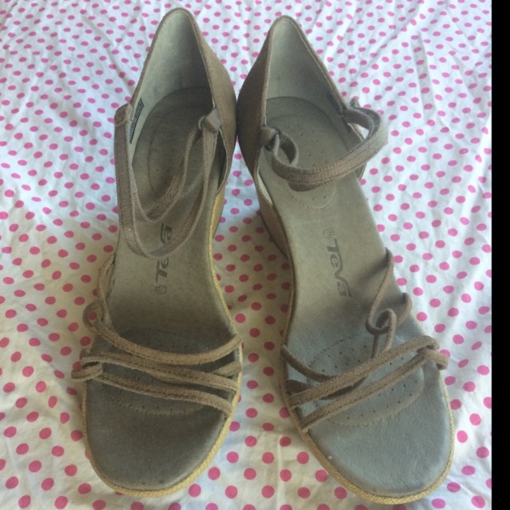 Gray wedges